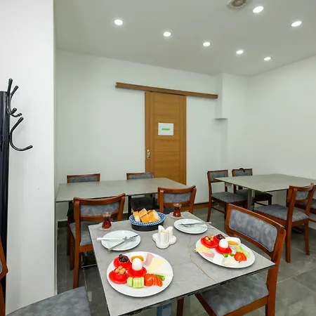 Mayza Hotel 3*