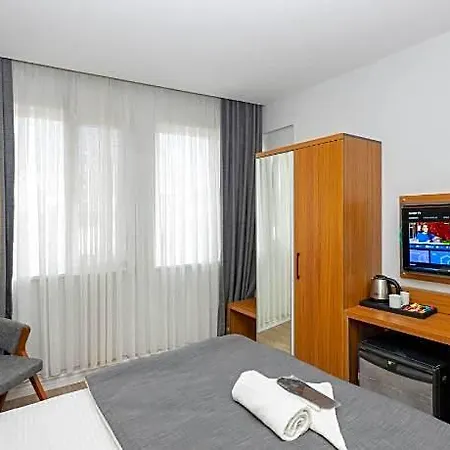 Mayza Otel 3*